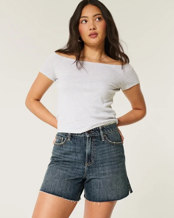 Curvy High-Rise Dark Wash Relaxed Denim Shorts 5″ Curvy High-Rise Dark Wash Relaxed Denim Shorts 5″