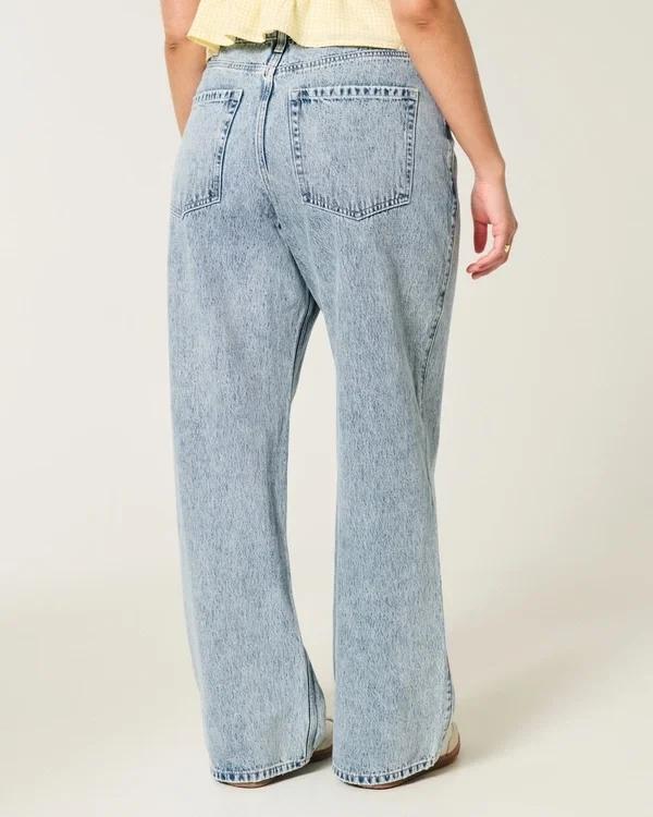 Curvy High-Rise Medium Wash Baggy Jeans Curvy High-Rise Medium Wash Baggy Jeans