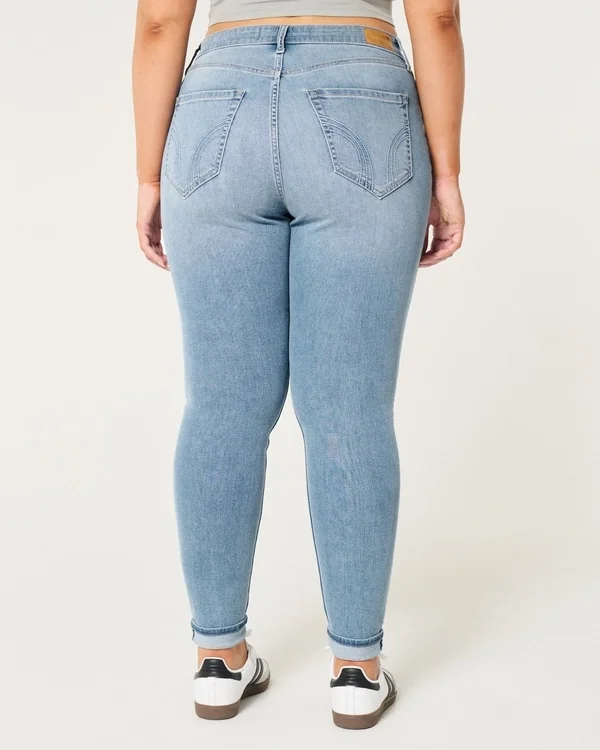 Curvy High-Rise Medium Wash Super Skinny Jeans Curvy High-Rise Medium Wash Super Skinny Jeans