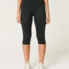 Gilly Hicks Active Recharge Capri Pants