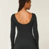 Gilly Hicks Active Recharge Cinch Sweetheart Top Gilly Hicks Active Recharge Cinch Sweetheart Top