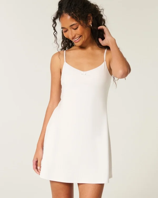 Gilly Hicks Active Recharge Gameday Dress Gilly Hicks Active Recharge Gameday Dress