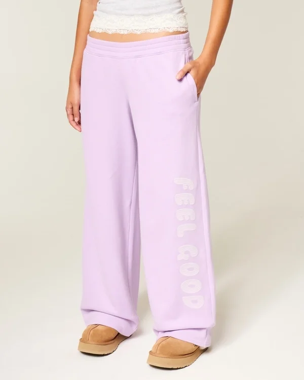 Hollister Feel Good Graphic Baggy Sweatpants Hollister Feel Good Graphic Baggy Sweatpants