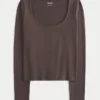 Long-Sleeve Seamless Fabric Scoop Baby Tee