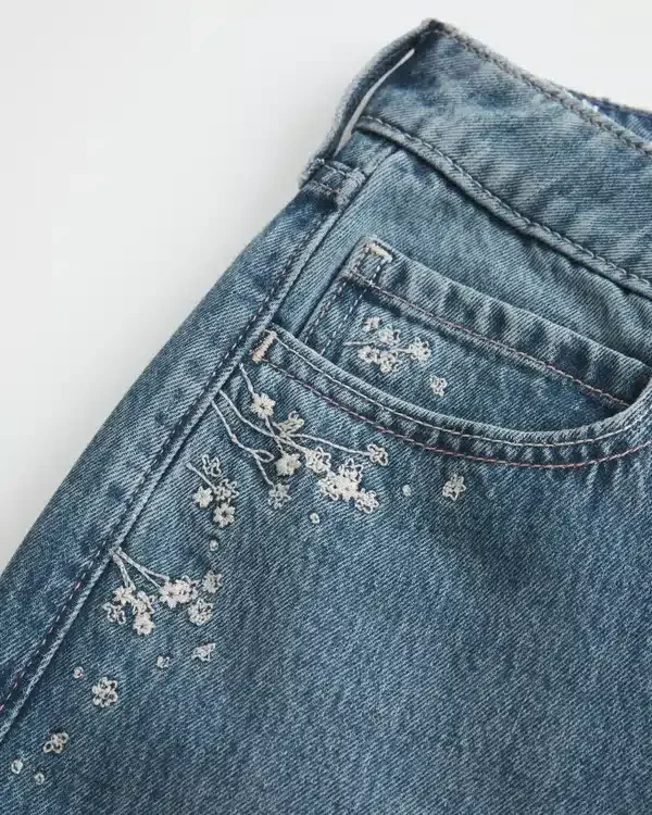 Low-Rise Dark Wash Floral Embroidery Baggy Jeans Low-Rise Dark Wash Floral Embroidery Baggy Jeans