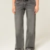 Low-Rise Grey Baggy Jeans
