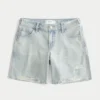 Low-Rise Light Wash Adjustable Waistband Baggy Jort Low-Rise Light Wash Adjustable Waistband Baggy Jort