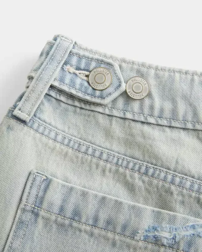 Low-Rise Light Wash Adjustable Waistband Baggy Jort Low-Rise Light Wash Adjustable Waistband Baggy Jort