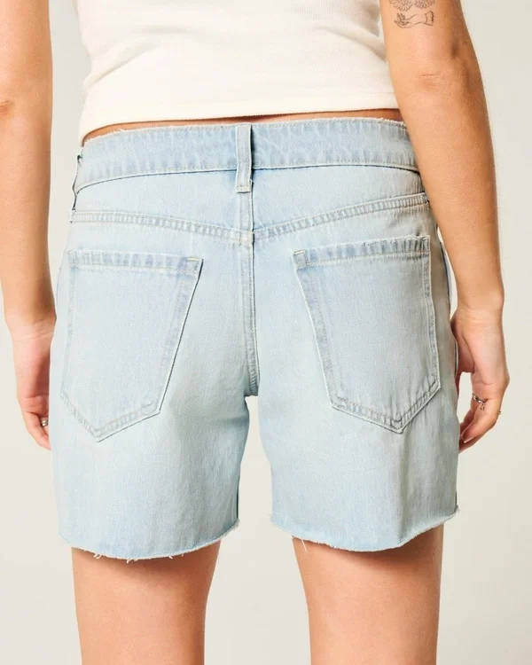 Low-Rise Light Wash Baggy Denim Shorts 5″ Low-Rise Light Wash Baggy Denim Shorts 5″