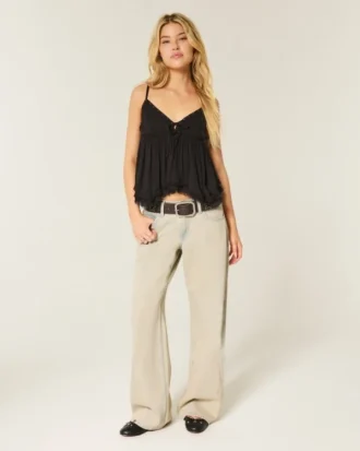 Low-Rise Light Wash Baggy Jeans