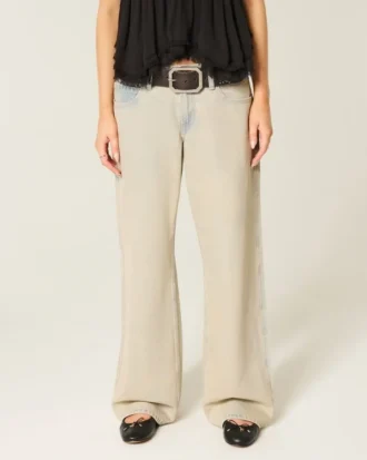 Low-Rise Light Wash Baggy Jeans
