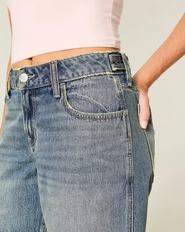 Low-Rise Medium Wash Adjustable Waistband Baggy Jort Low-Rise Medium Wash Adjustable Waistband Baggy Jort
